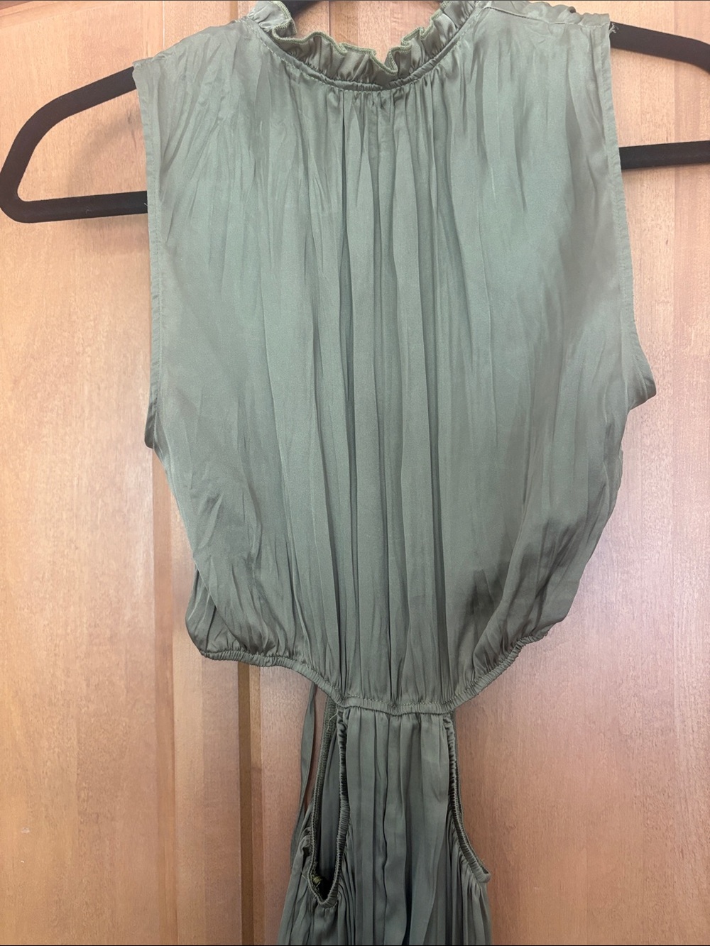 Wrinkle Effect Cut Out Maxi Dress with Cutout Waist - Picture 6 of 7